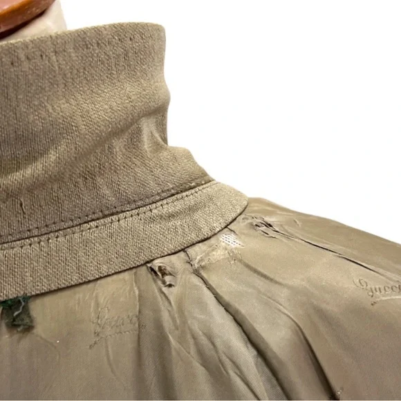 GUCCI VINTAGEfully lined tan trench coat SZ XL